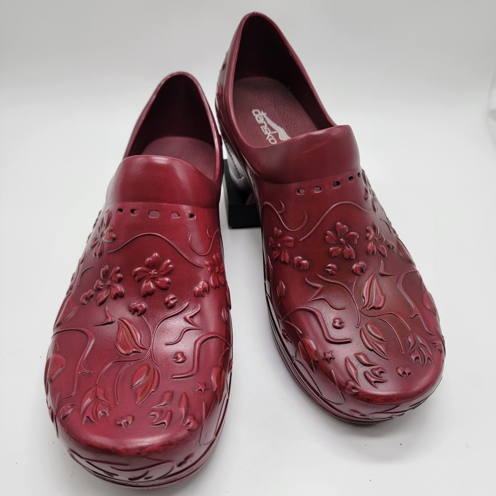 Dansko Pixie Eva 3 Molded Dark Red Slip Resistant Waterproof Clogs Sz 38/7.5-8